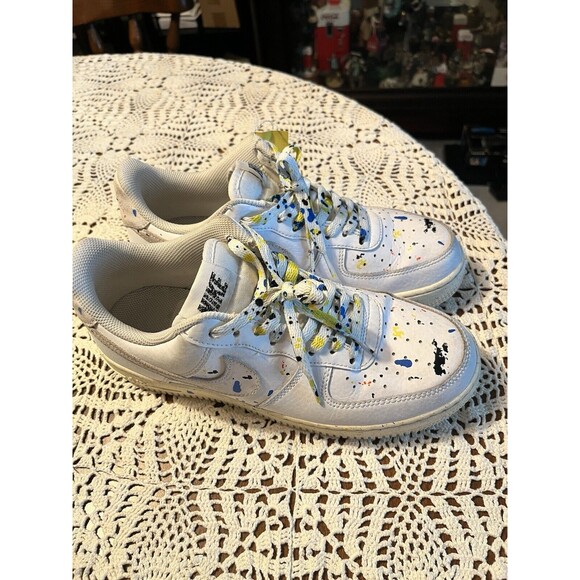 Size 8.5 - Nike Air Force 1 '07 LV8 Paint Splatter - Picture 1 of 7